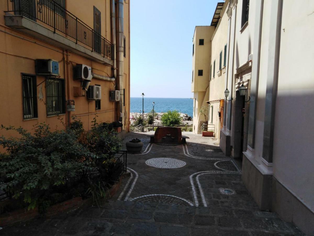 Valerio'S Flat Lägenhet Pozzuoli Exteriör bild