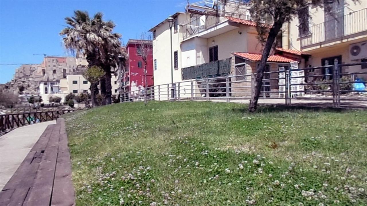 Valerio'S Flat Lägenhet Pozzuoli Exteriör bild