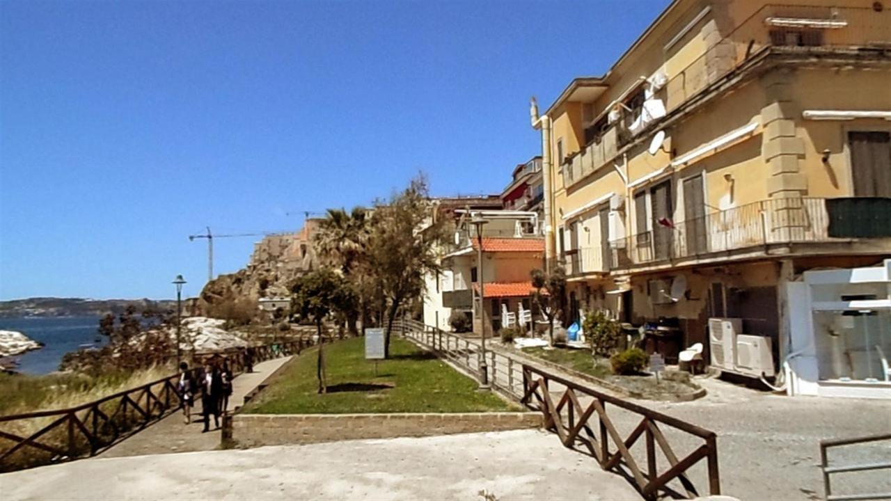Valerio'S Flat Lägenhet Pozzuoli Exteriör bild
